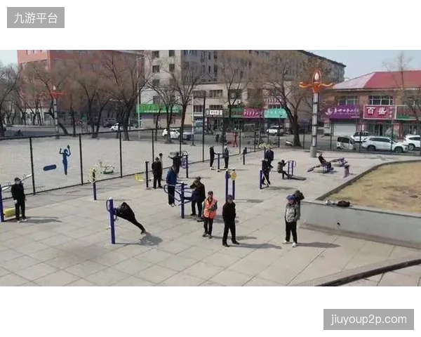 大型体育场馆主动融入城市“15分钟健身圈”，意味着其公共服务属性的全面回归
